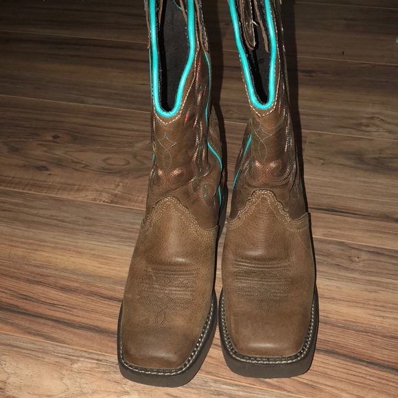 justin square toe cowboy boots